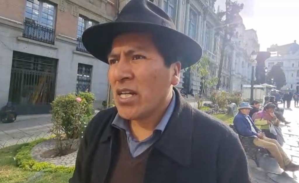 Campesinos dan ultimátum a Andrónico para sustituir...