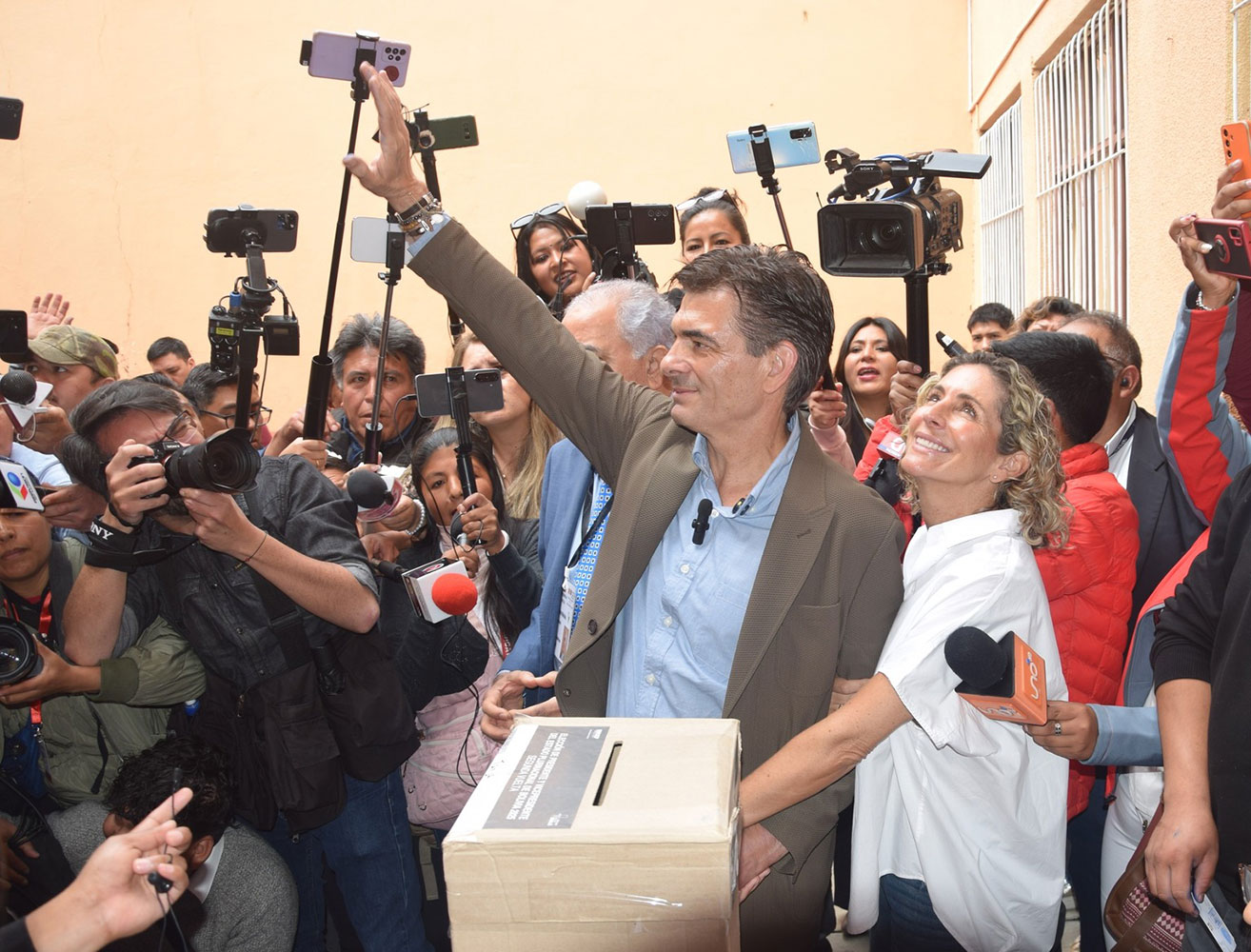 Presidentes de la región envían sus felicitaciones...