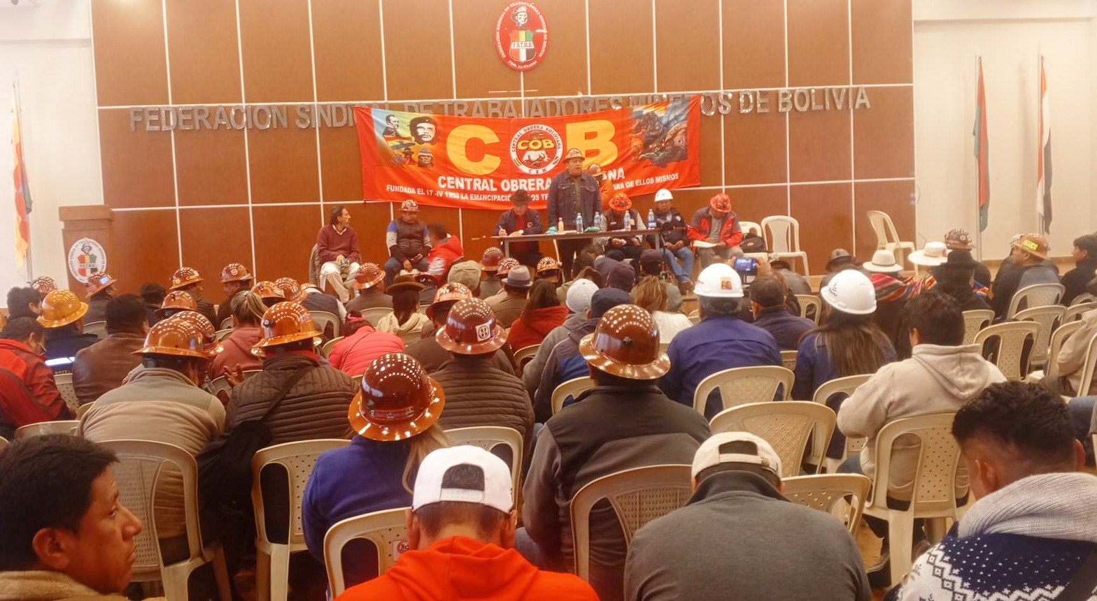 COB sella pacto de unidad sindical y alista medidas...