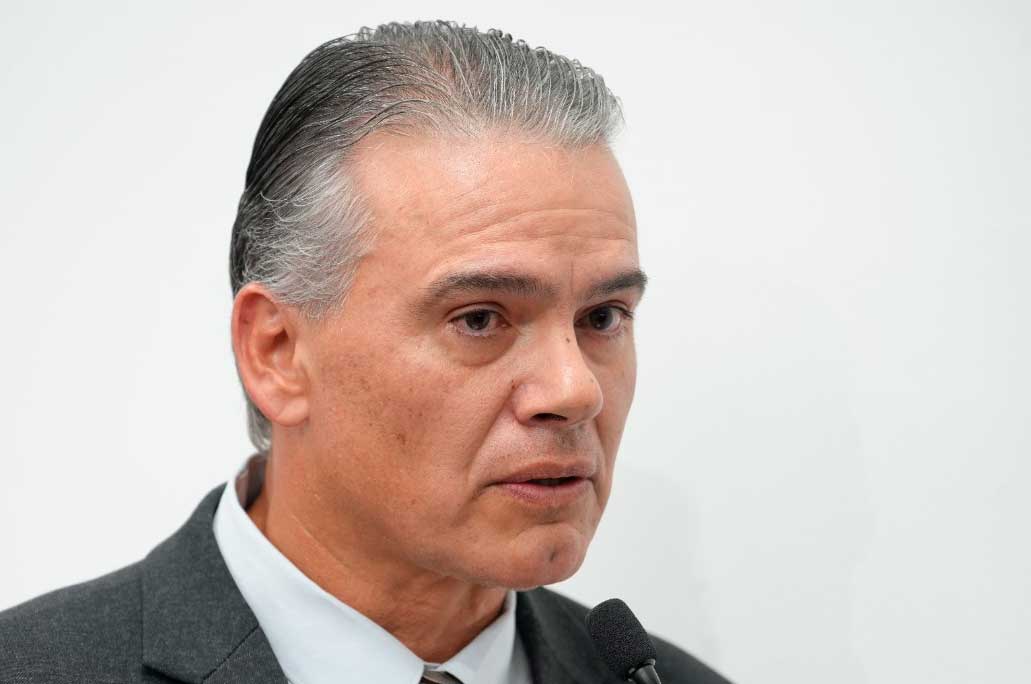 Justiniano: ‘me gustaría que Lara nos informe a...