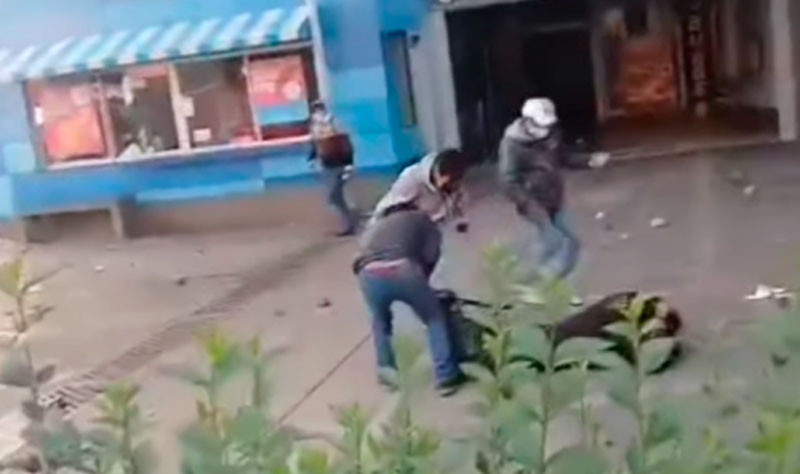 Envían a la cárcel a dos imputados por la golpiza a policías en el teleférico