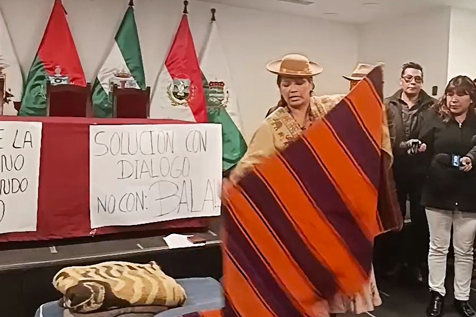 Senadora Crispin inicia huelga de hambre para exigir soluciones al Gobierno